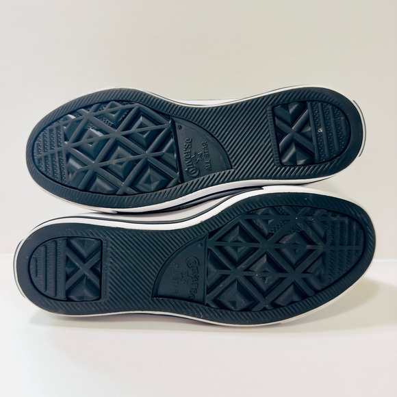 Converse Chuck Taylor All Star High x DC Comics Wonder Woman - Size 5 - Picture 9 of 9